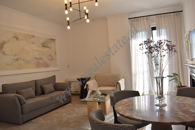 Apartament me qira prane sheshit Skenderbej ne Tirane